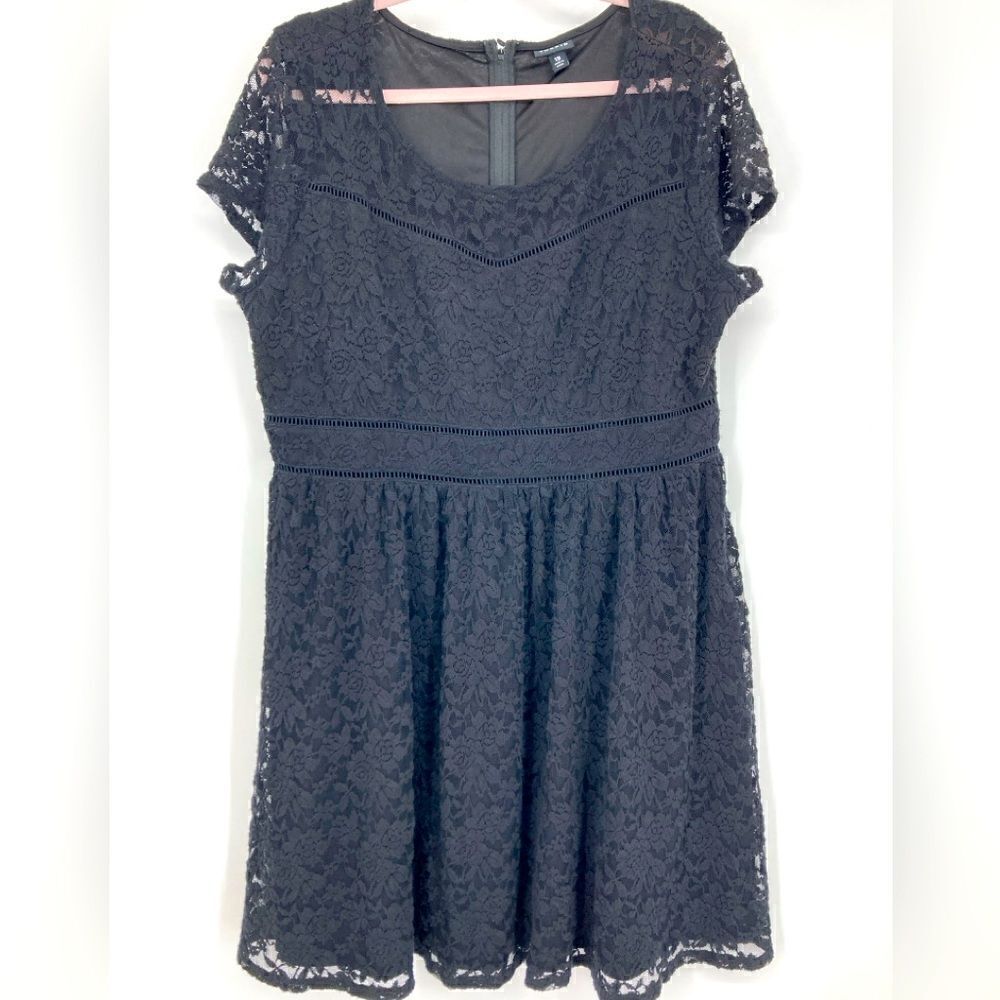 Torrid Black Lace Scoop Skater Dress Size 18 - Picture 8 of 12